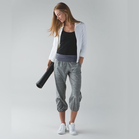 Lululemon Om Pant Commuter Denim Silver Spoon Slate 4 - Picture 1 of 10